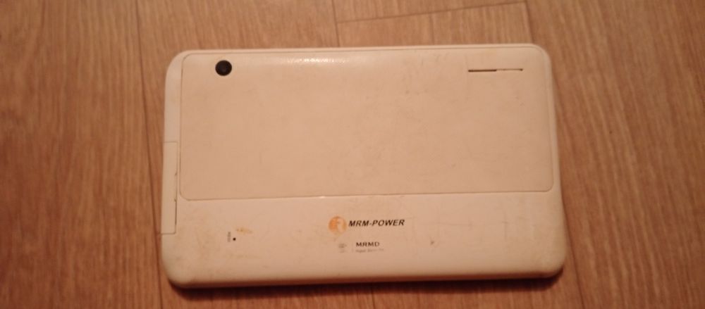 Продам планшет на запчасти