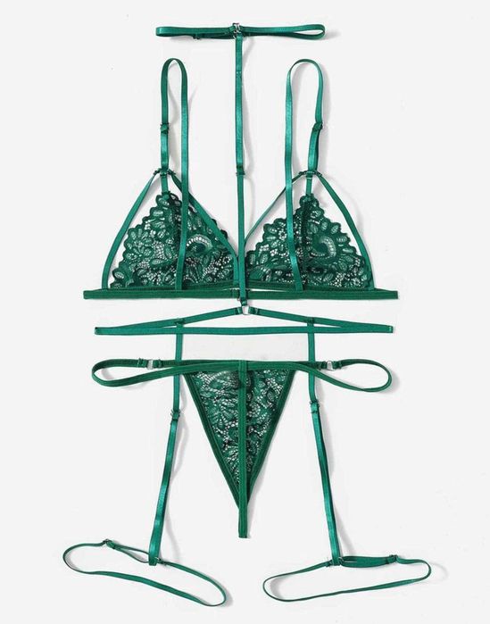 Намаление! Ново! Стилно бельо в три части с чоукър и жартиери. Дантела