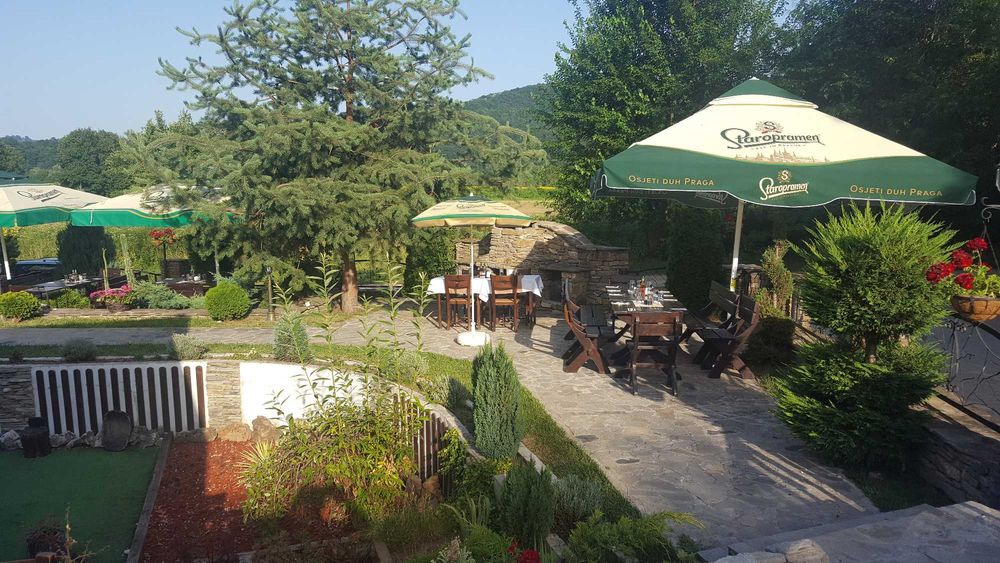 Продава се Хотел в Севлиево - 450 кв.м за 778 €/кв.м - Снимка #11