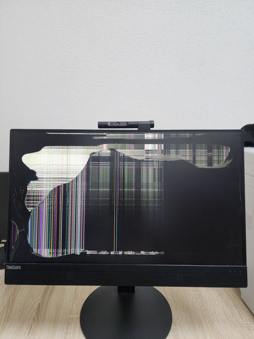 LENOVO Monoblok  sotiladi