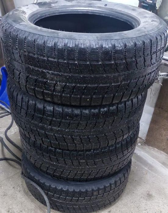 Продам. Ширина 265/60R18.