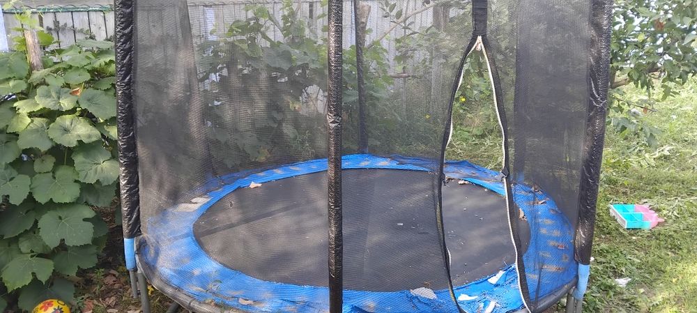 Trambulina pentru copii distracție