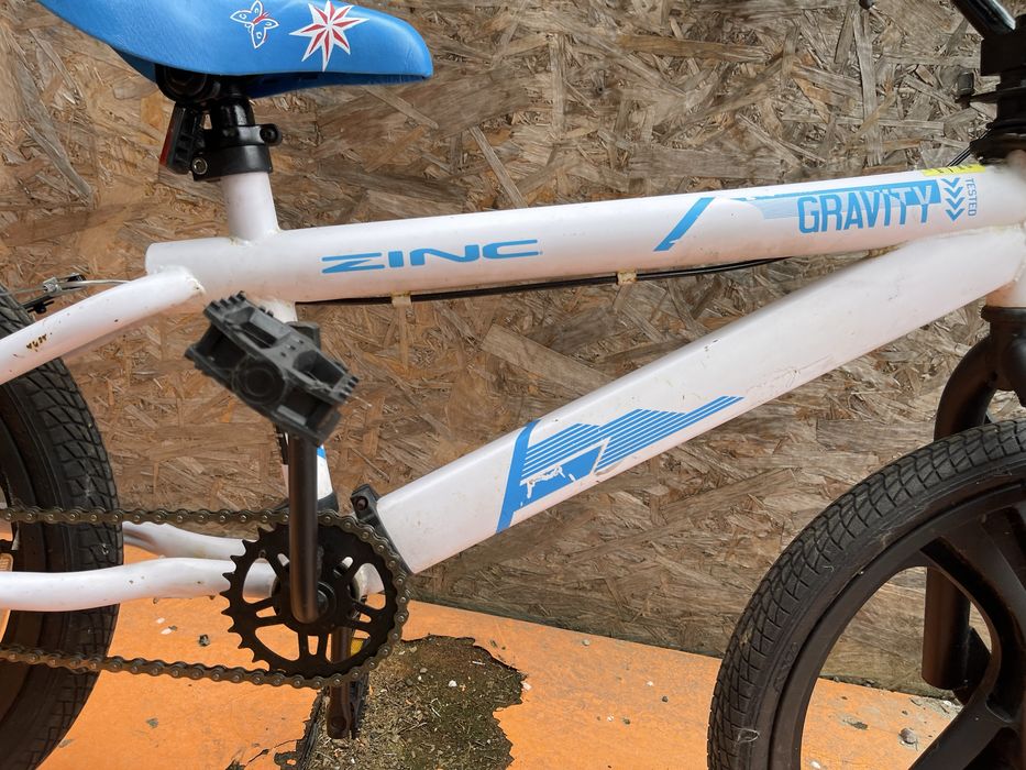 Bicicleta bmx gravity roti 20”