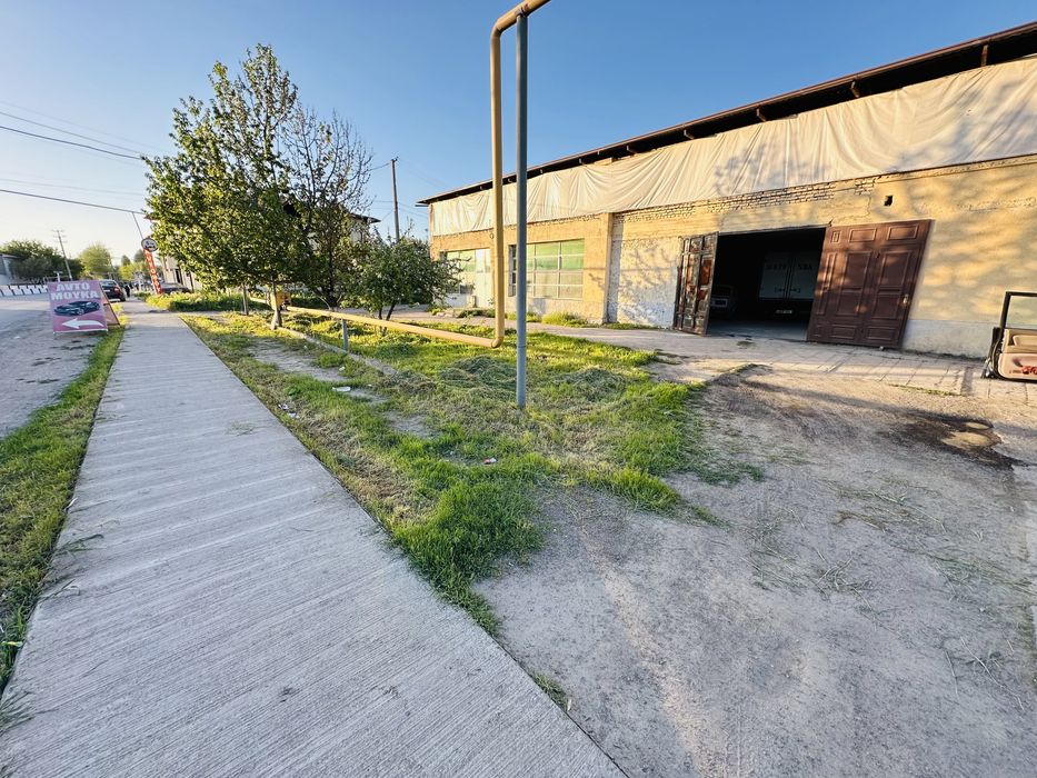 90 kv.m qulay joy arendaga beriladi!