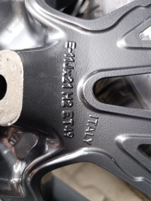 Jante originale Porsche Cayenne Coupe 21'' cu anv de iarnă dot 2023