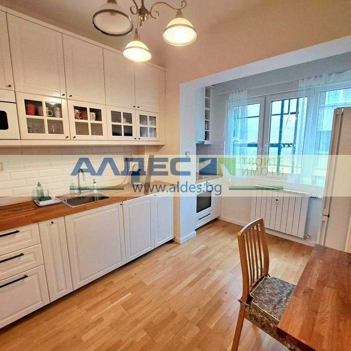 Продава се Двустаен апартамент в София, Център - 52 кв.м за 3147 €/кв.м - Снимка #9