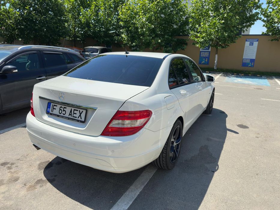 MERCEDES-BENZ C-Class 2010 — imagine 4