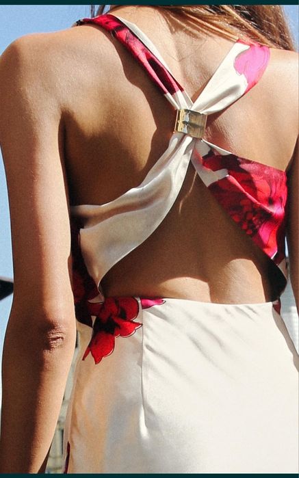 Zara сатенена рокля