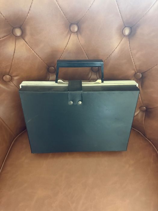 Ретро аптечка нова