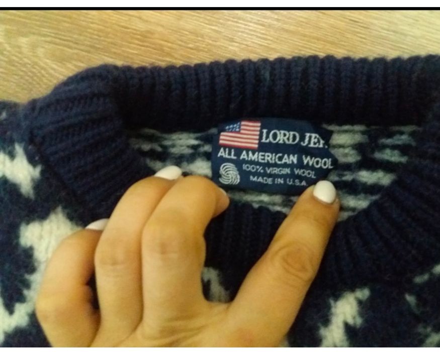 Фирменная шерстяная кофта