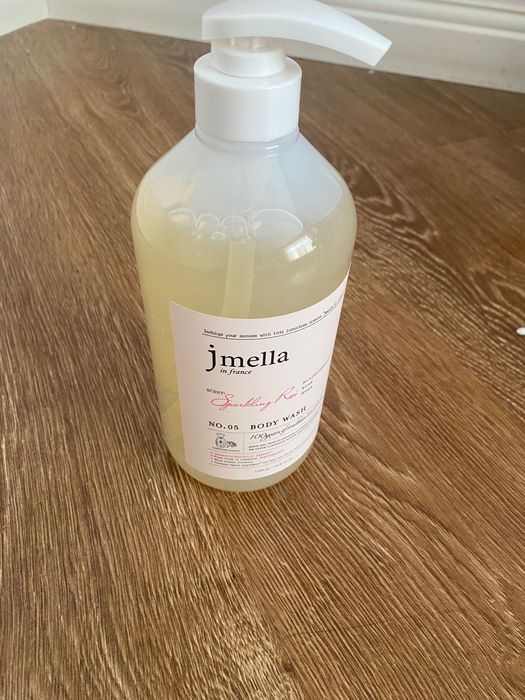 продам гель для душа jmella