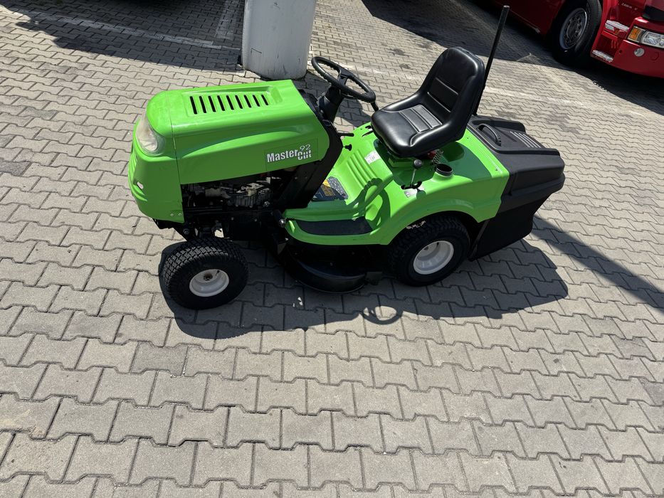 Tractoras gazon MTD Mastercut 92-125