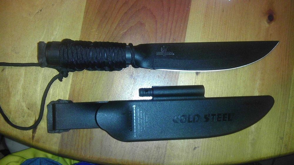 Нож-Копие за Оцеляване Лов или Туризъм Cold Steel Bushman