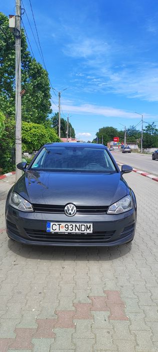 VOLKSWAGEN Golf 2013