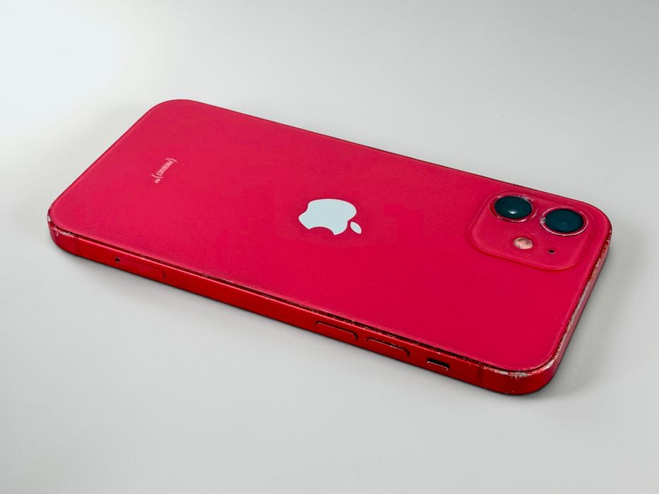 Apple iPhone 12 64GB Red Отличен
