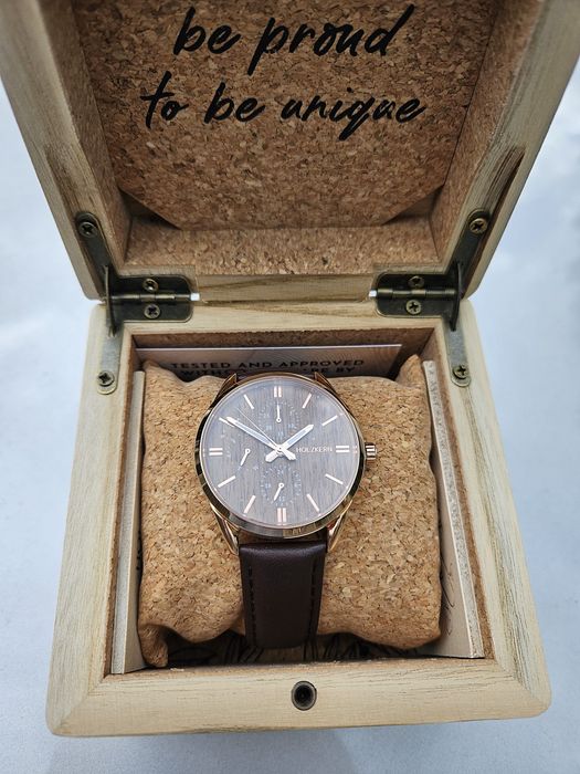 Vând ceas dama HOLZKERN