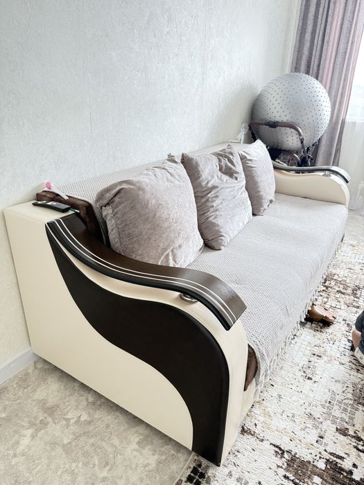 Продам диван в хорошем состоянии