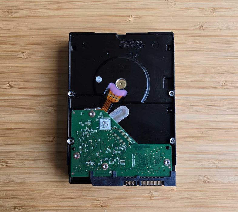 Твърд диск 3,5" Western Digital 4TB RED