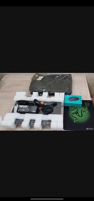 Konpyuter lenovo 520y i7