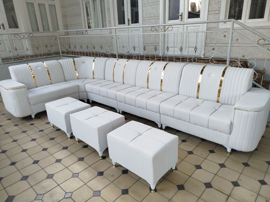 Уголок доставка бесплатная!