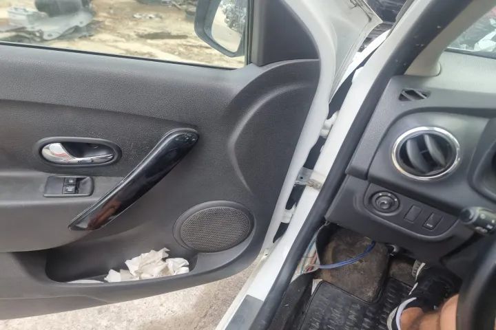 plansa bord caseta de directie motoras stergatoare broasca stanga dreapta fata spate  Dacia logan 2 2015 motor  1.5dci K9K 612 dezmembrez