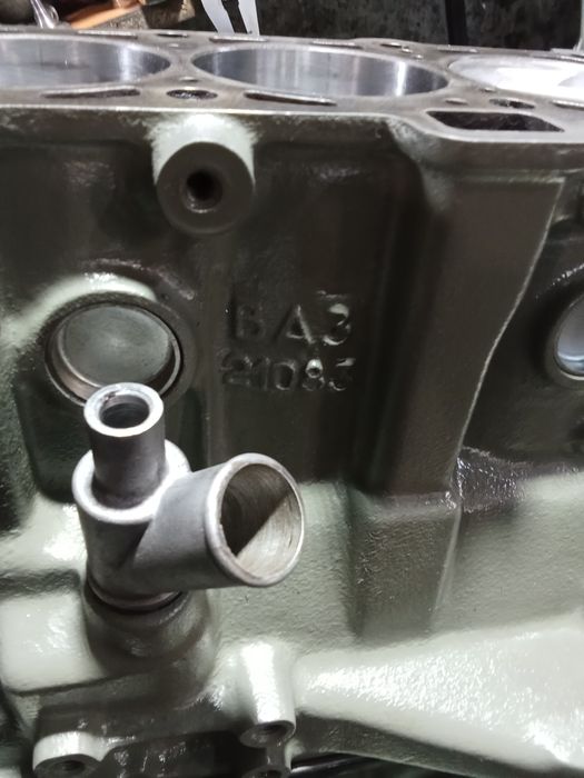 Продам двигатель 083