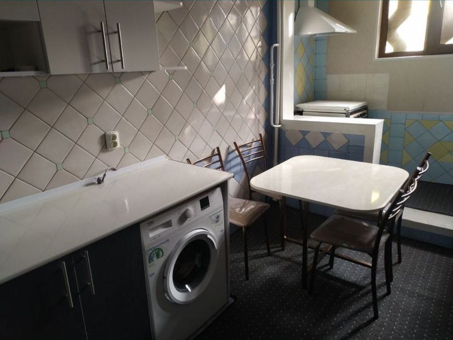 СРОЧНО Сдаётся кв ор-р Халклар Достлиги 2/5/9 р-н Шайхантахурский