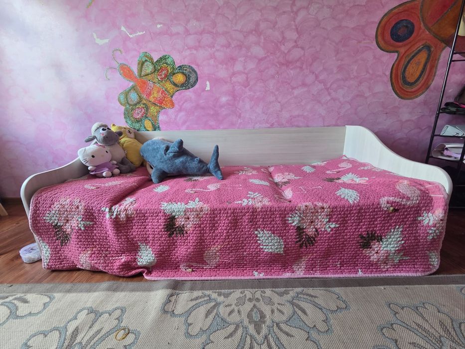 Мебель в комнату