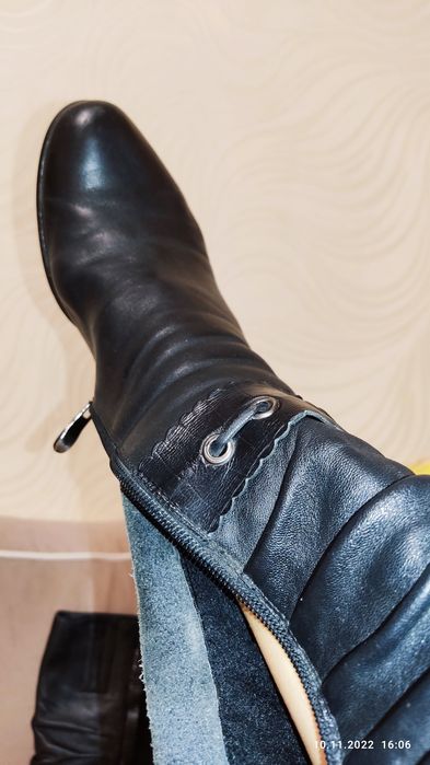 Продам кожаные демисезонные р. 38