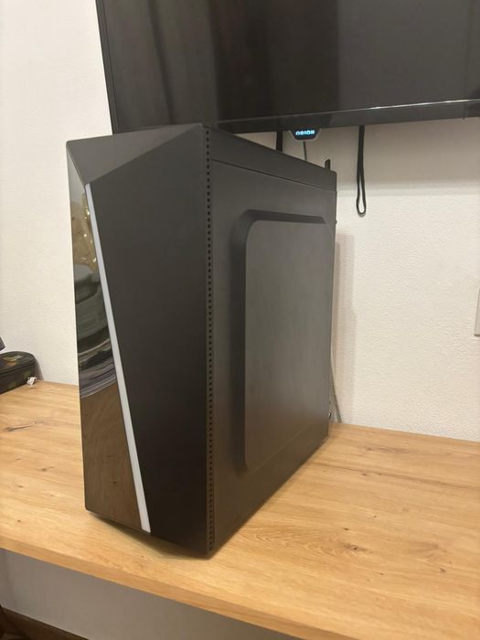 Vând pc gaming i3 10100f, rx6500xt