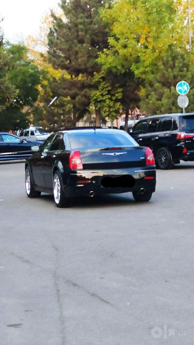 Chrysler-300C Sport