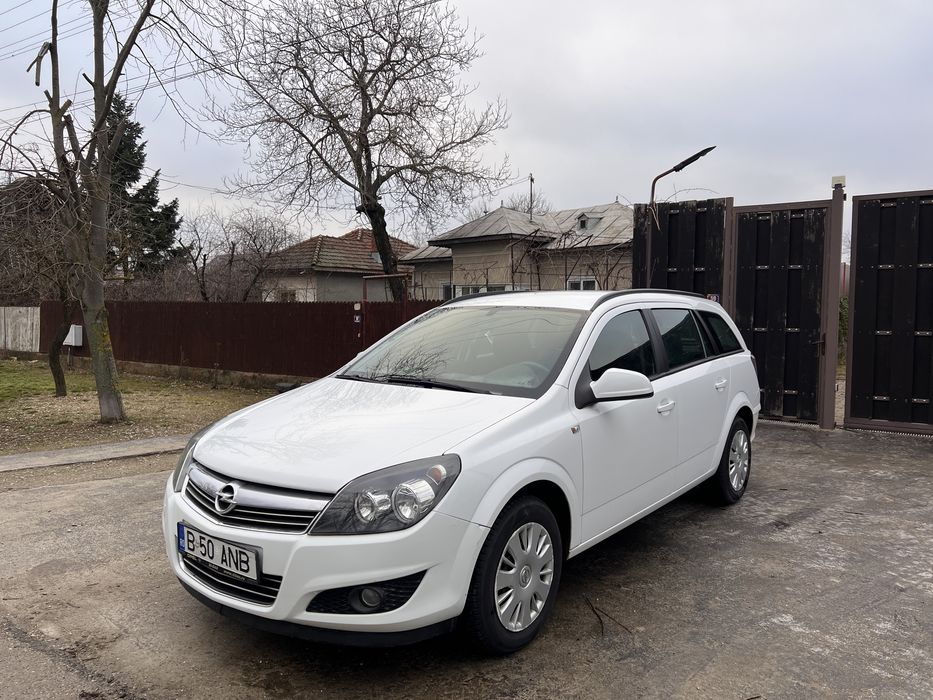 Opel Astra H 2013 Rulaj doar 100.000 real