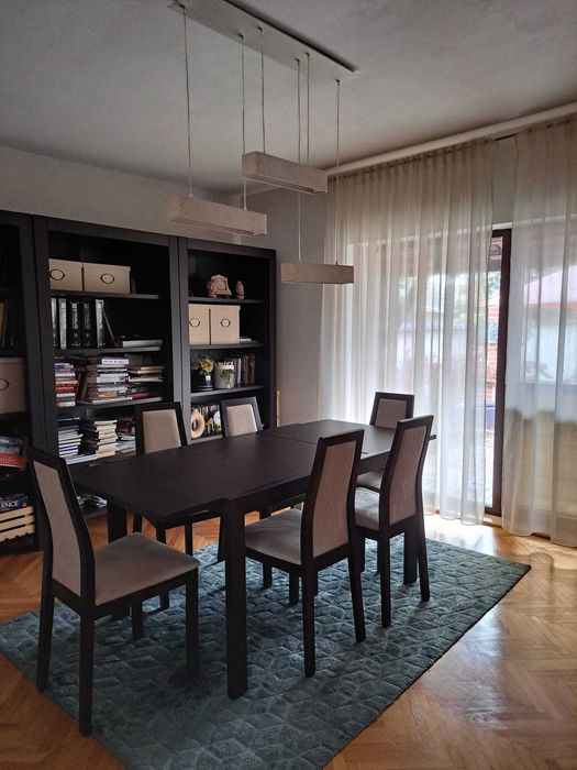 Apartament la casa