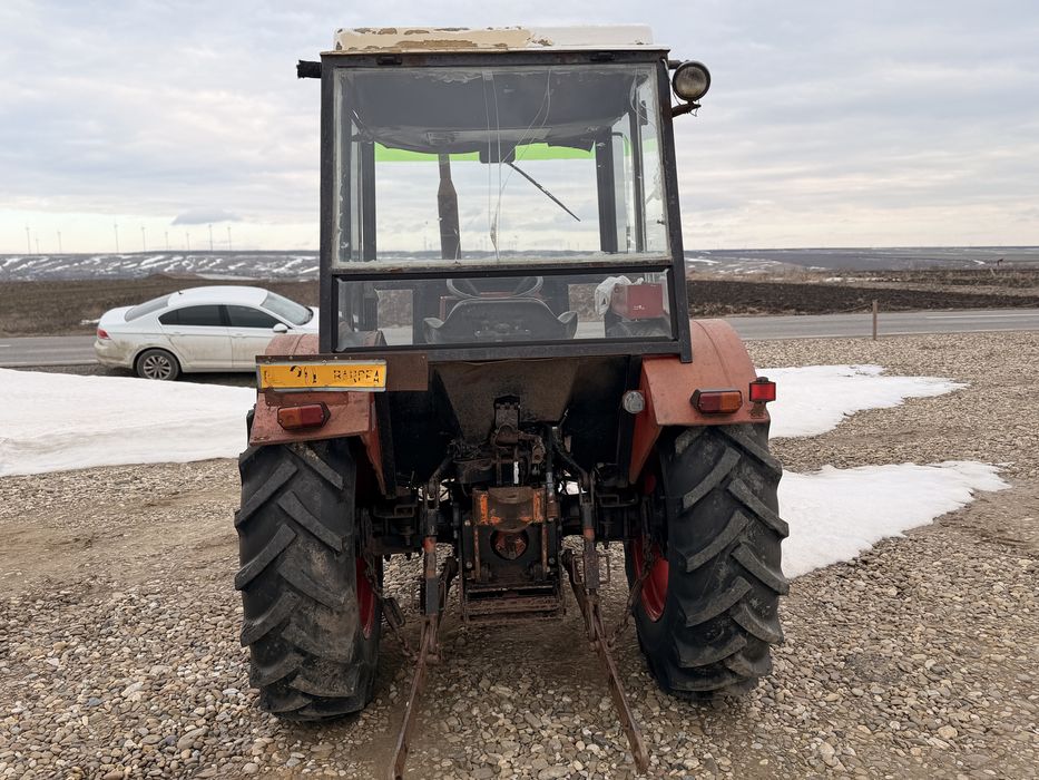 Tractor Utb 445 453 Universal Tractoras