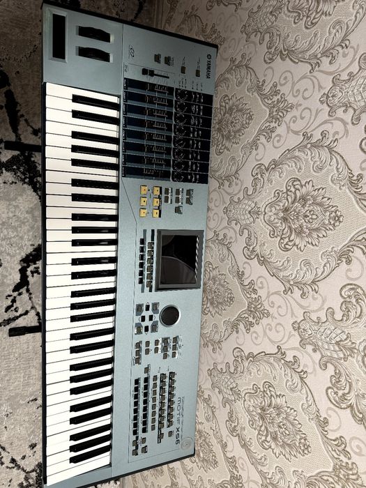 YAMAHA MOTIF XS 6 ideal xolatda