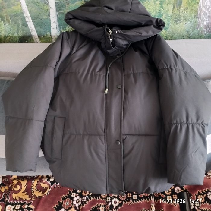 Продам женскую куртку