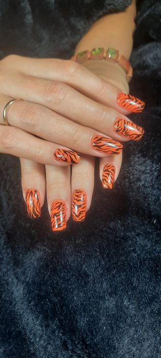 Маникюр+укрепление- 4000 , наращивание