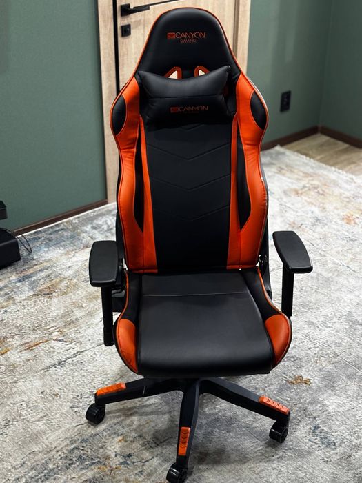 Продам игровое кресло