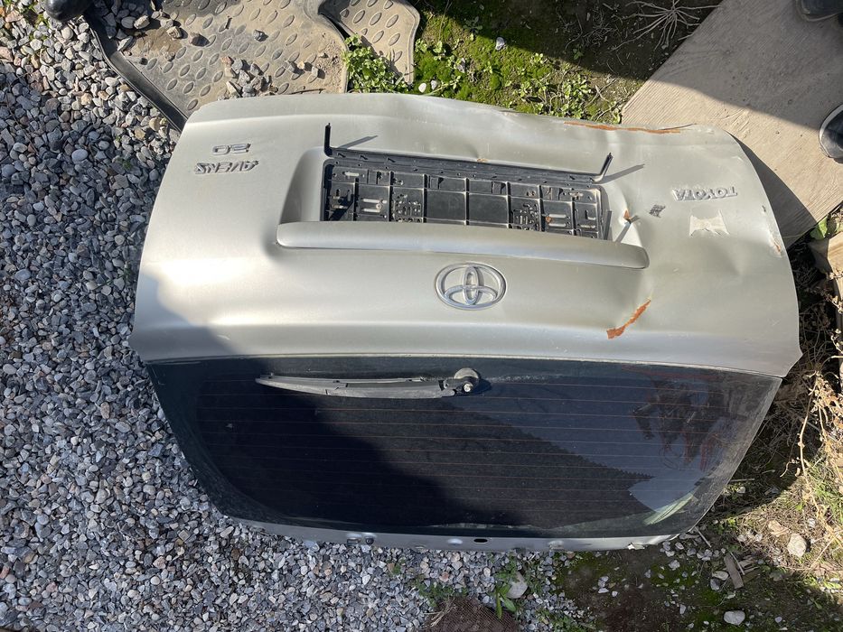 Лабавой универсал авенсис т250