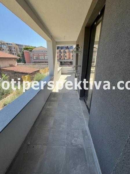 Продава се Тристаен апартамент в Пловдив, Христо Смирненски - 120 кв.м за 1125 €/кв.м - Снимка #10