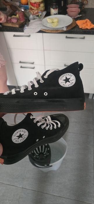 Tenesi inalti converse