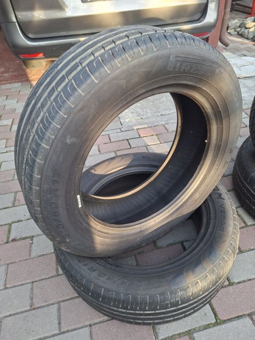 Vând anvelope 215/60 /R17