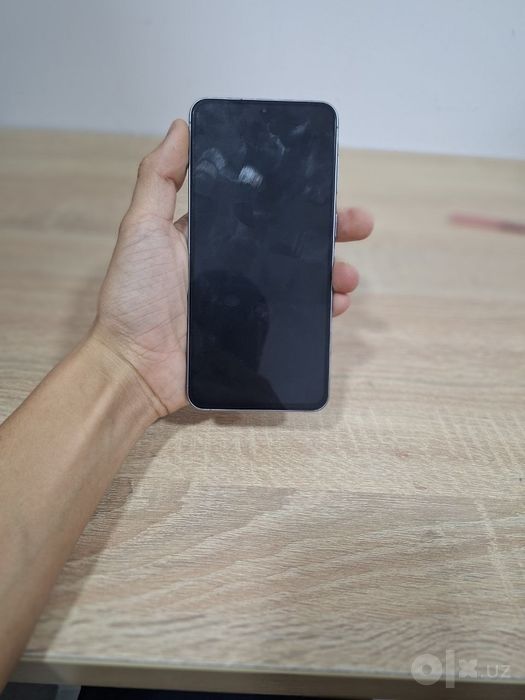 Samsung A57 5G .