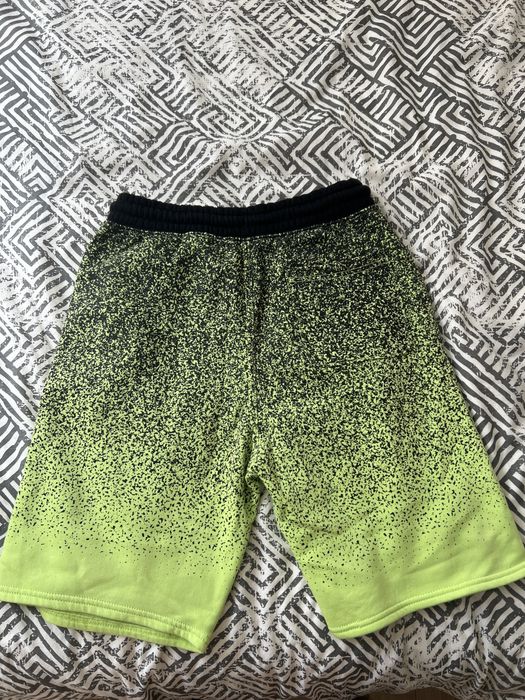 Pantaloni Scurti H&M, ca si noi