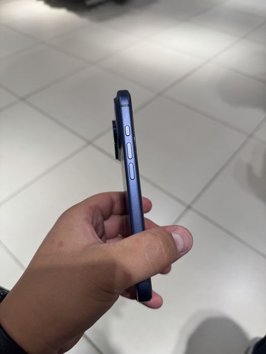 Iphone 17 pro не битый