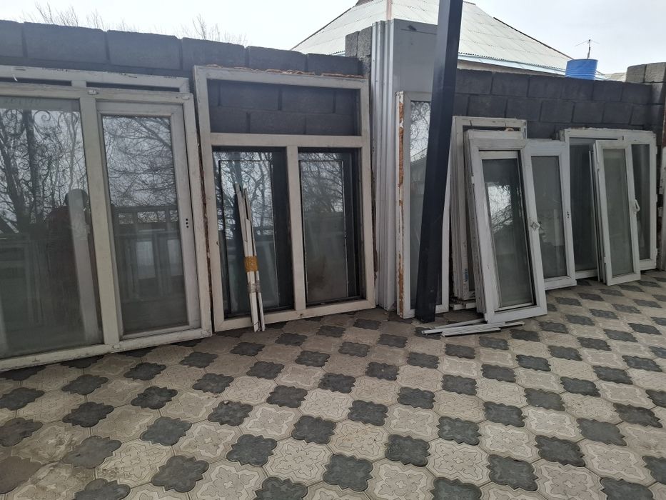 Пластик терезелер сатылады