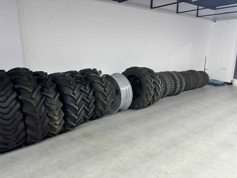 Lassa maxiways 235/75R/17.5 petlas pirelli