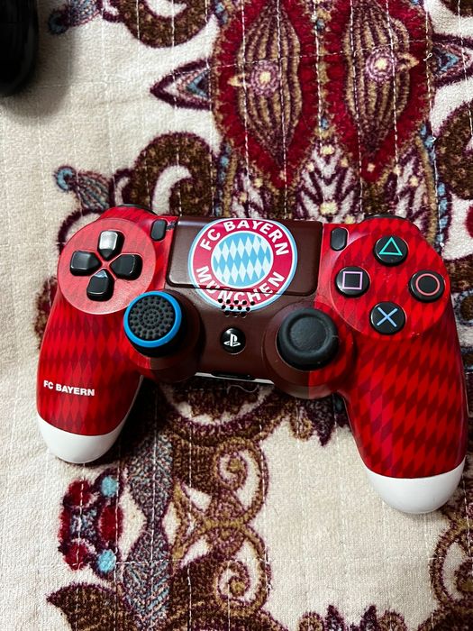 Продам джойстики на PS 4