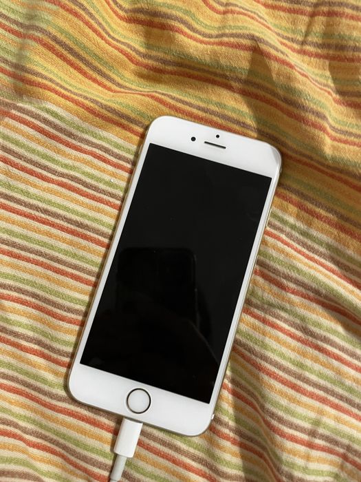 Iphone 6s  золотой
