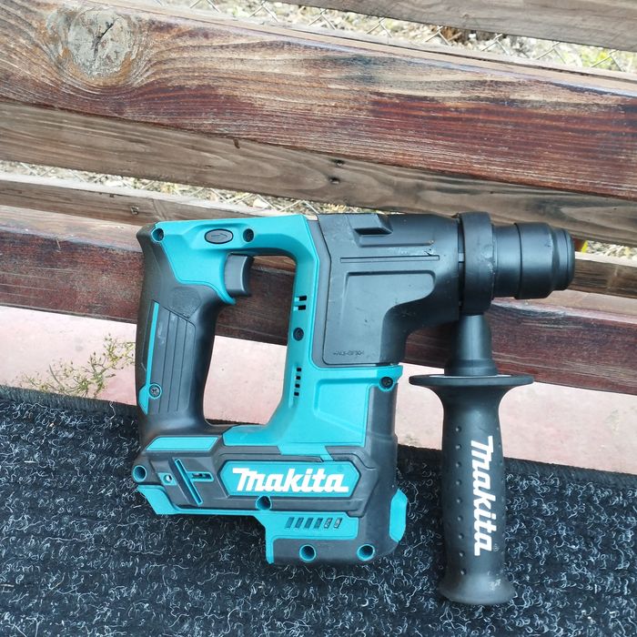 Акумулаторен перфоратор безчетков Makita HR166D  Li-Ion